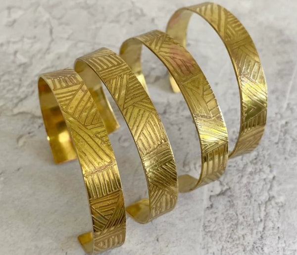 Stuff Made From Things Thread-etched Raw Brass Cuff bangle
