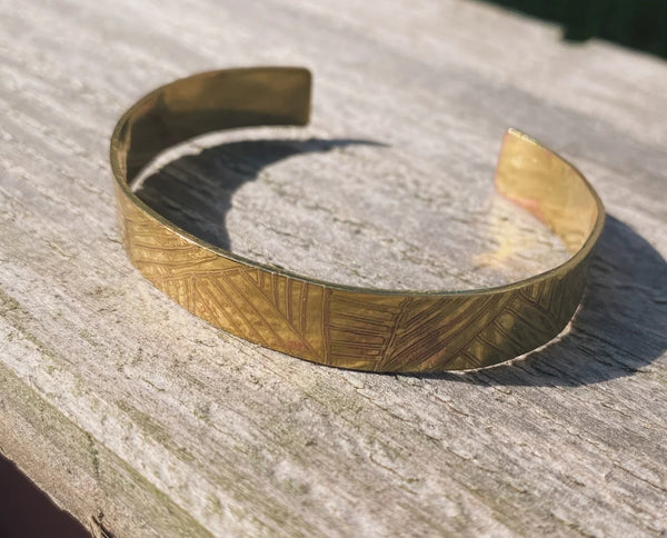 Stuff Made From Things Thread-etched Raw Brass Cuff bangle