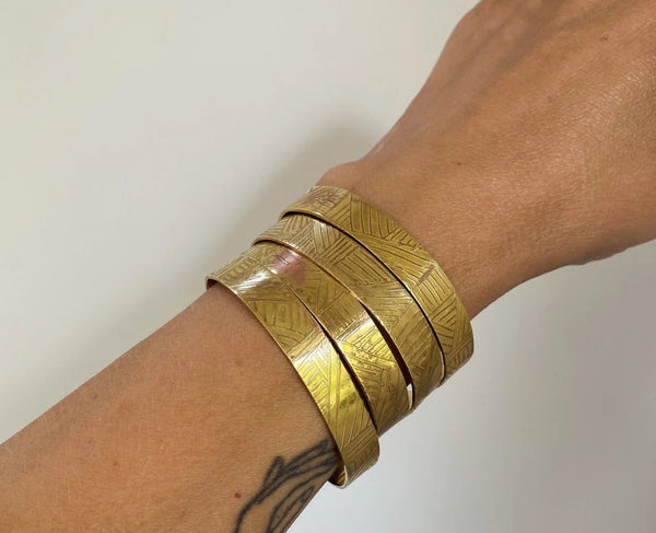 Stuff Made From Things Thread-etched Raw Brass Cuff bangle