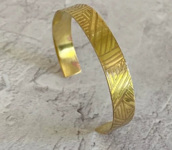 Stuff Made From Things Thread-etched Raw Brass Cuff bangle