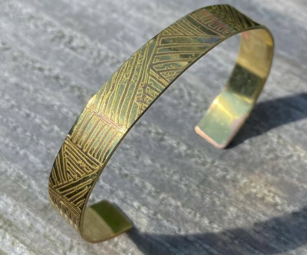 Stuff Made From Things Thread-etched Raw Brass Cuff bangle