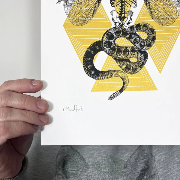 Medusa V5, A4, Gold & Black, Memori Prints
