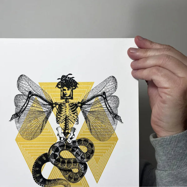 Medusa V5, A4, Gold & Black, Memori Prints
