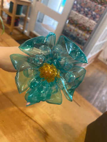 Large Flower (single), Aimee Maxelon